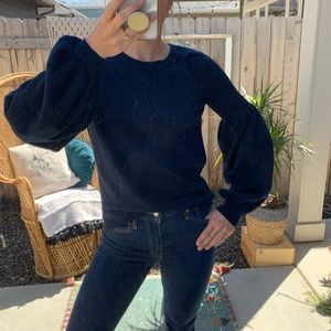 Gorgeous bell sleeve top